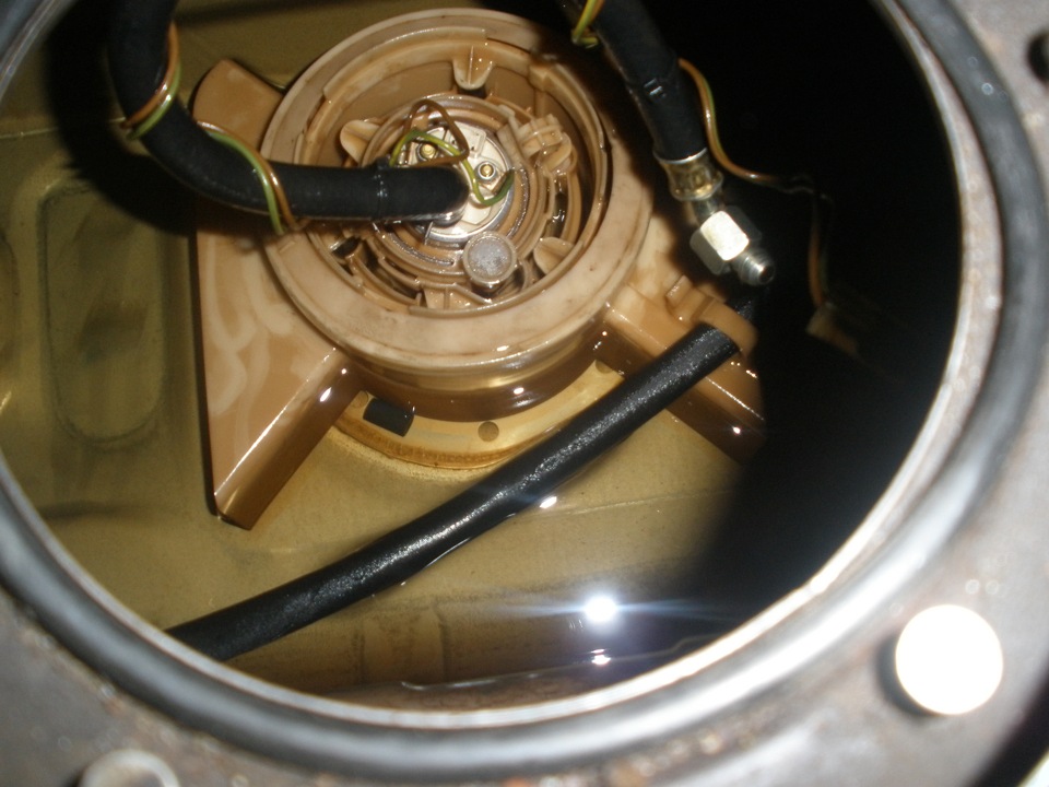 замена мотора бензонасоса в топливном модуле вольво